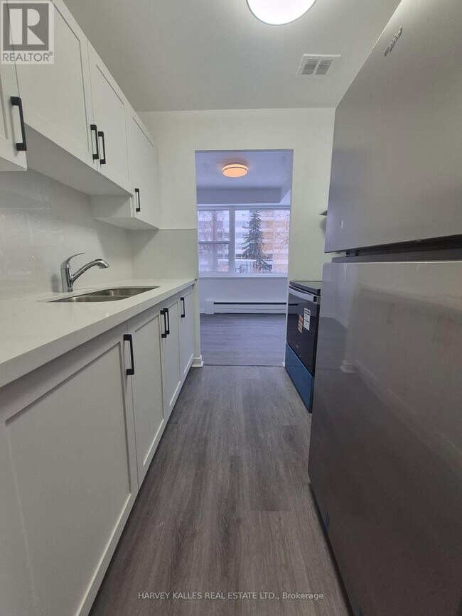 Photo - 125 Shelborne Ave Unité 102