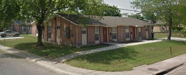 Photo - 924 Flores St