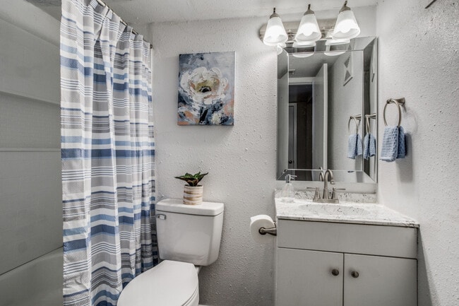 Photo - Courtyards at Gateway