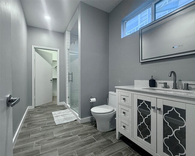 Photo - 608 W Drew St Unit B