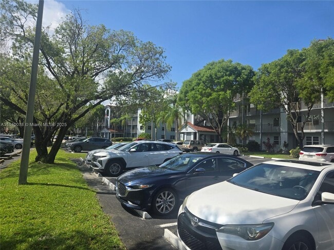 Photo - 1201 SW 128th Terrace Unit 305-E