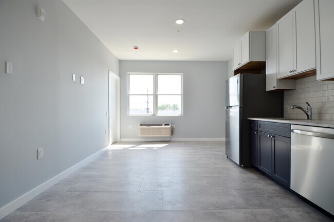 Photo - 82-84-84 E 31st St Unidad 202