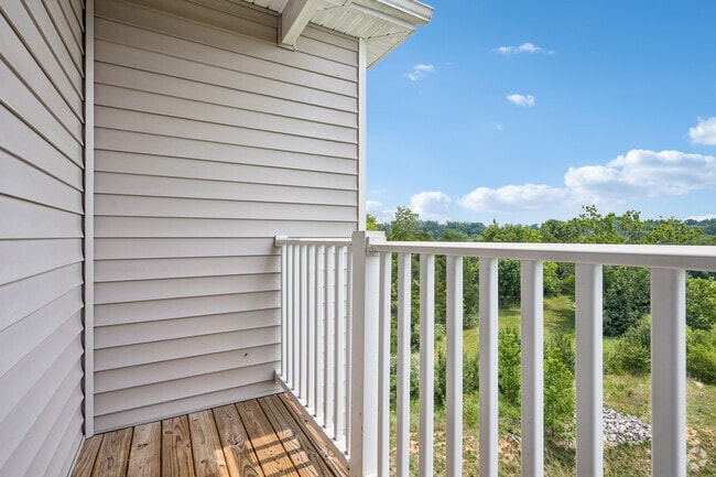 2BR, 2BA - 1,109SF - Balcony