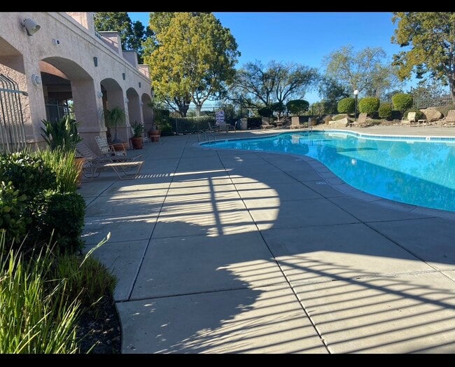 Photo - 17161 Alva Rd Unidad The Summit Rental