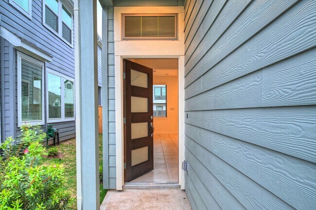 Photo - 1535 Crystal Stream Dr