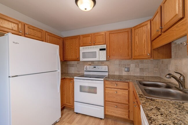 Photo - JUST LISTED: 2BDR/2BTH CONDO IN HEATHER GA...