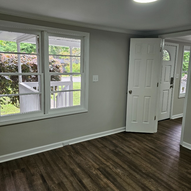 Photo - 1335 Victory St