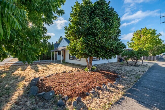 Photo - 396 W Grant St