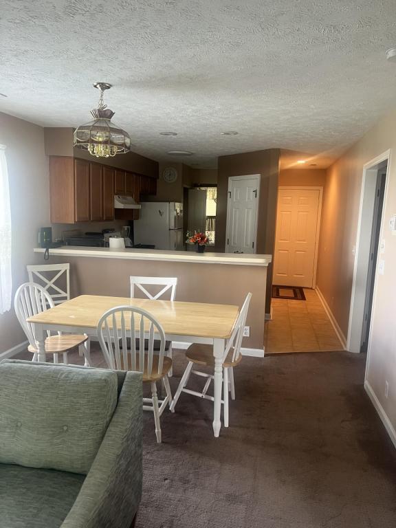 Photo - 549 White River Dr