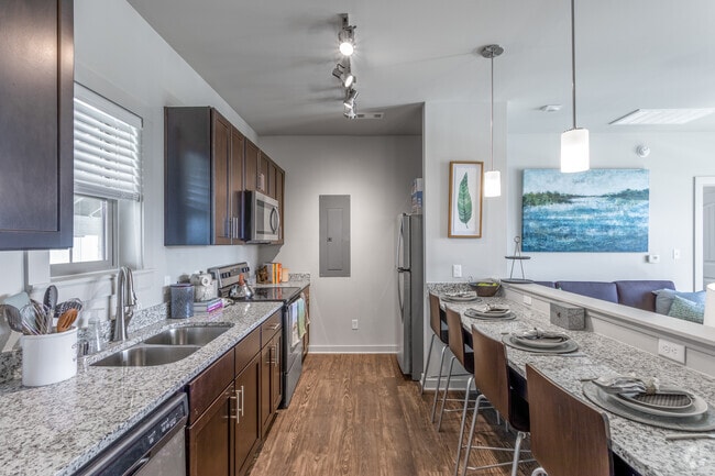 5BR, 5BA - 1,844-1882SF - Townhome