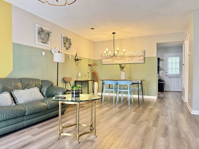 1275 Sweet Pine Dr Unidad SI ID1299389P
