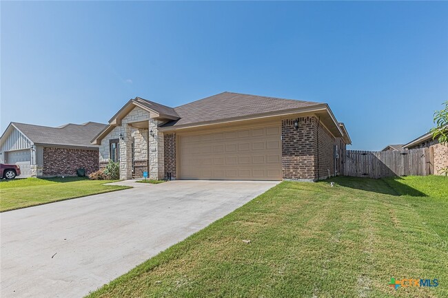 Photo - 810 Earp Dr