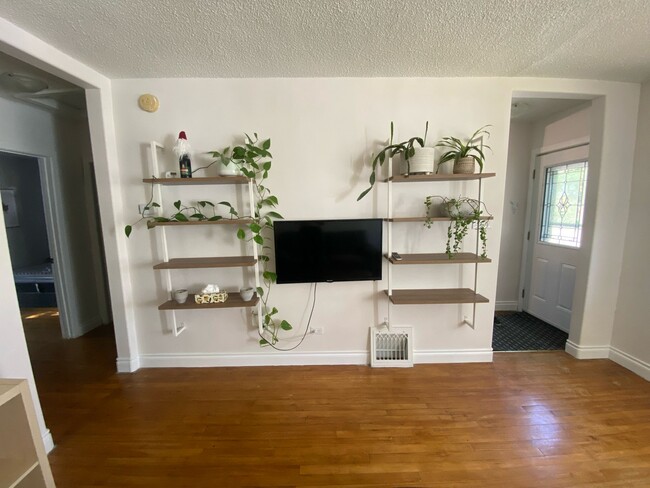 Photo - 413 Holland Ave