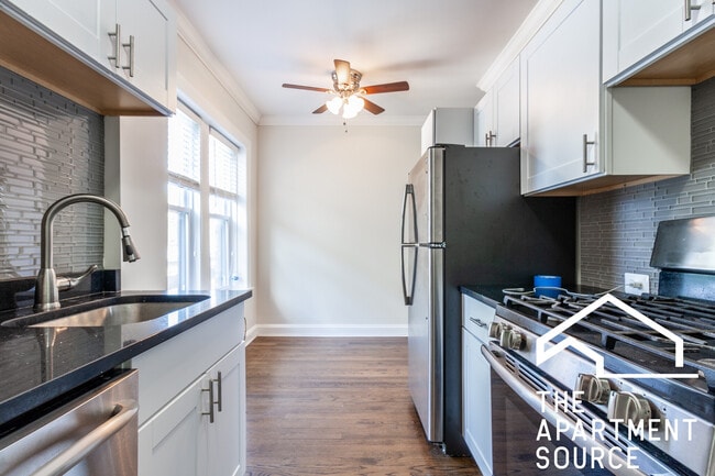 Photo - 3821 N Greenview Ave Condo Unit 3E