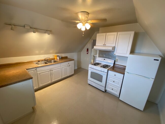 Building Photo - 3916 Coleman St Unit 3916 COLEMAN ST #3