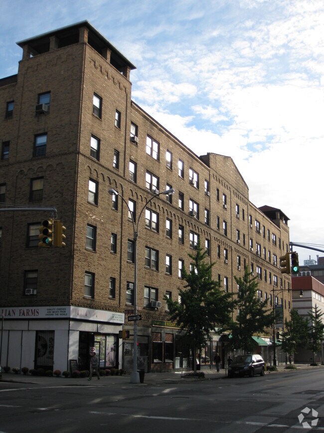 Photo - Ravenna Court