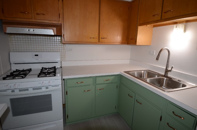 Photo - 1603 N Waukegan Rd Unit 1