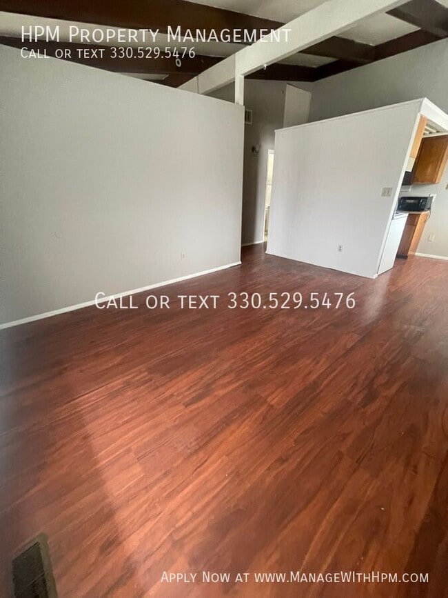 Photo - 873 Bryant Ave