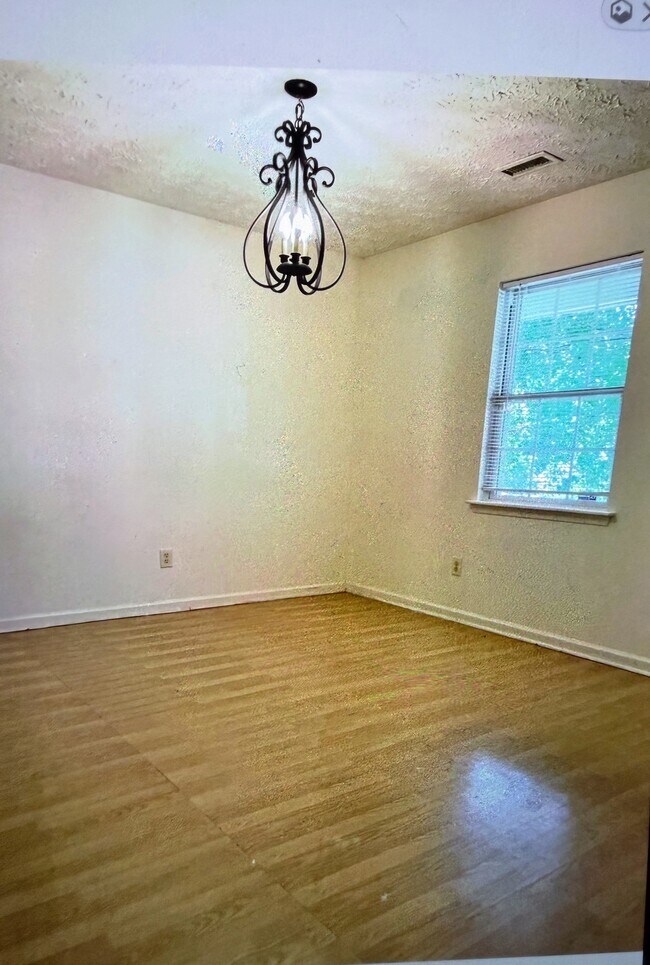 Photo - 2212 Springhill Ave