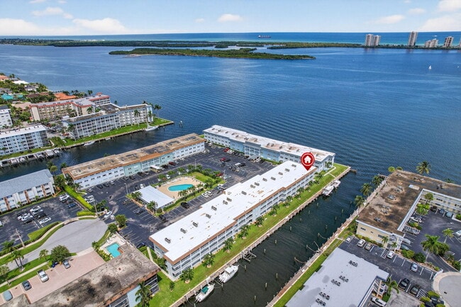 Photo - 110 Shore Ct Unidad 301