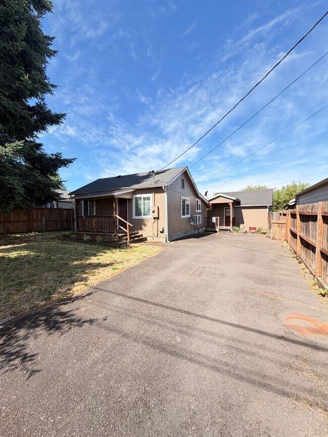 Photo - 3-Bedroom 1-Bathroom home in Cottage Grove