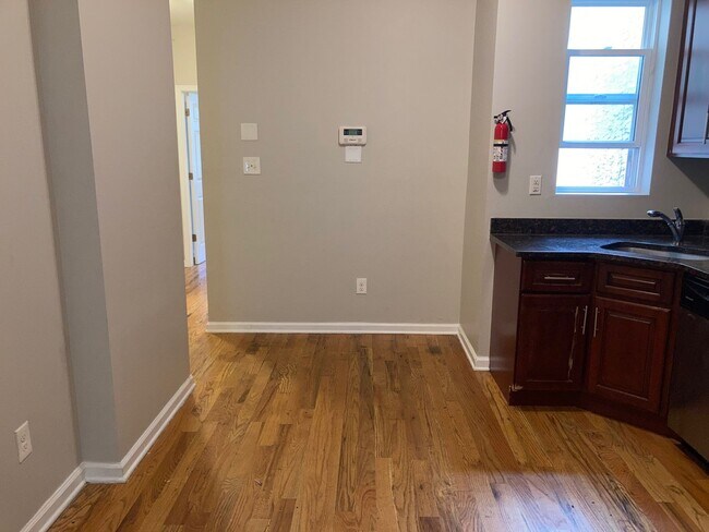 Photo - 2108 N 17th St Unidad #2