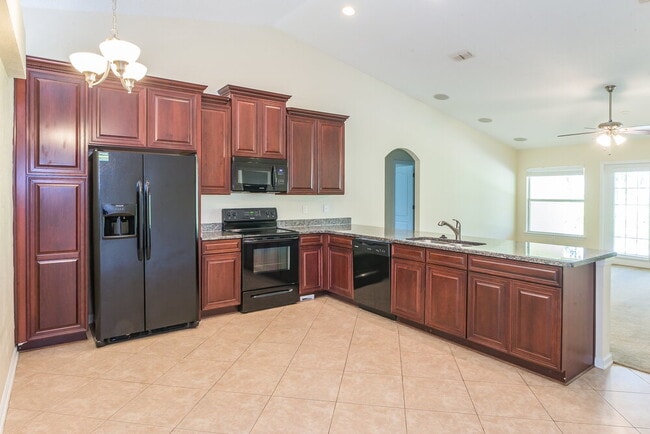 Photo - 4143 Sherman Hills Pkwy W