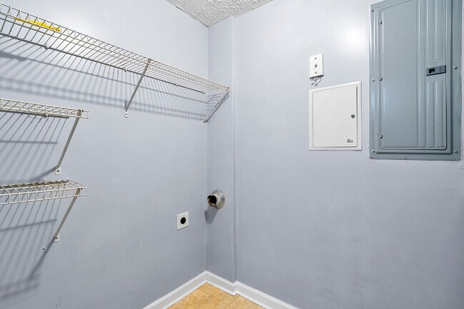 Photo - 6303 Waldrop Pl