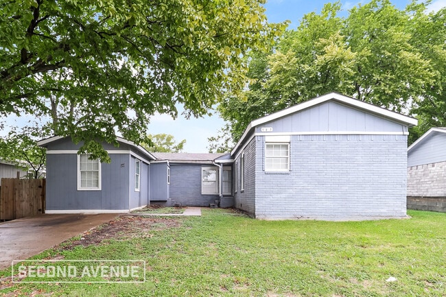 Photo - 127 Woodhill St