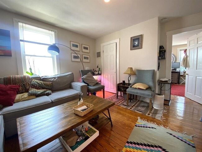 11 Prescott St Unit 3