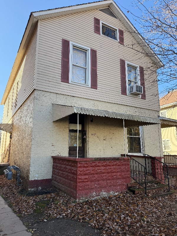 Building Photo - 223 Center St Unit Apt 1