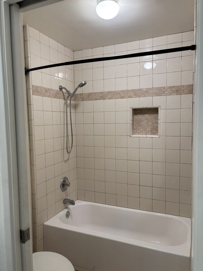 Photo - Upgraded 1 Bedroom Condo in Mission Valley for Lease