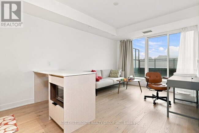 Photo - 1285 Queen St E Unit 504