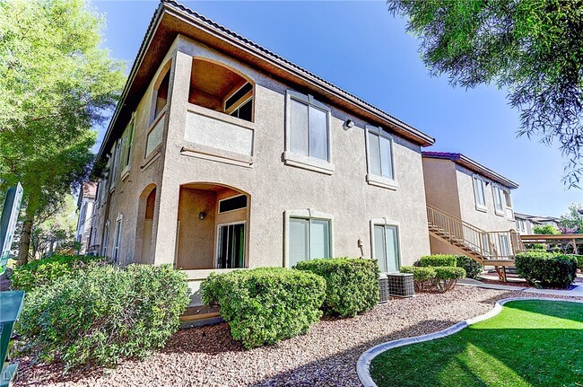 Photo - 2305 W Horizon Ridge Pkwy Unidad 3714 Rental