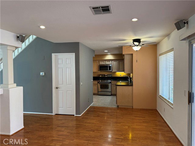 Photo - 13 Channel Island St