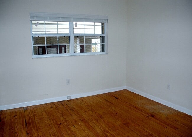 Photo - Cottages at Norman - 4 Bedroom 2 Bathroom ...