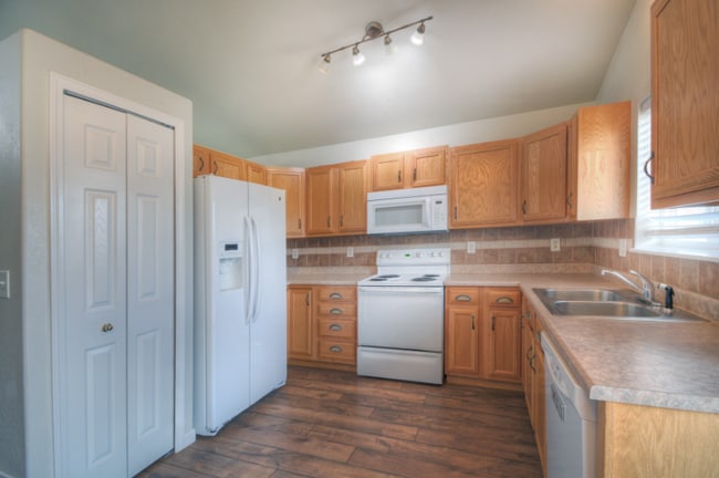 Photo - 4820 Pathfinder Dr