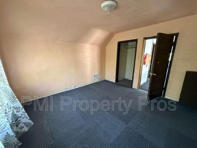 Photo - 3601 W Highland Blvd Unit 1