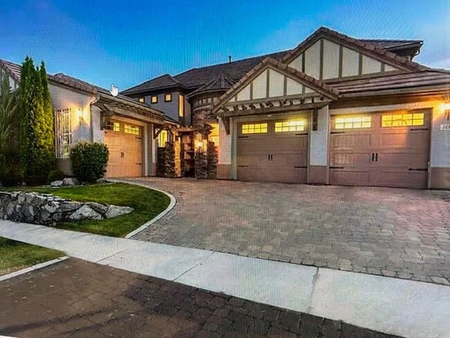 Building Photo - Gated Home in Somersett