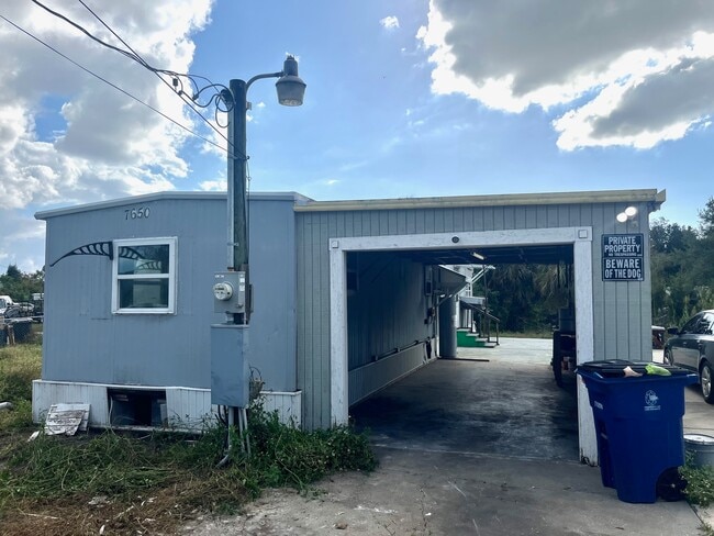 Building Photo - 7650 Ebson Dr Rental