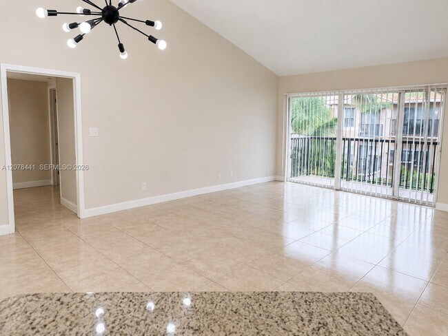 8821 Wiles Rd Unit 304