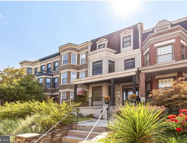 Photo - 1230 Fairmont St NW Unit 2