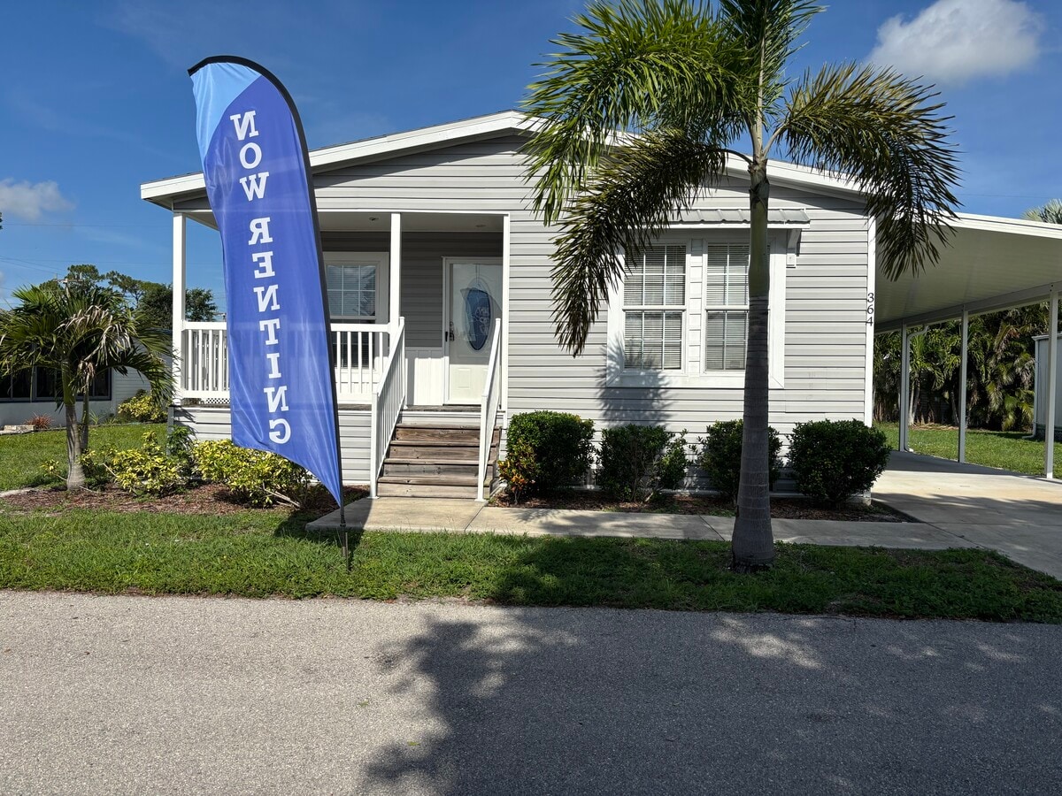 Photo - 364 Hague St