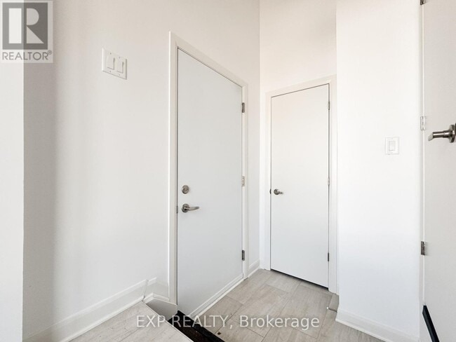 Photo - 25 Fair Oaks Crescent