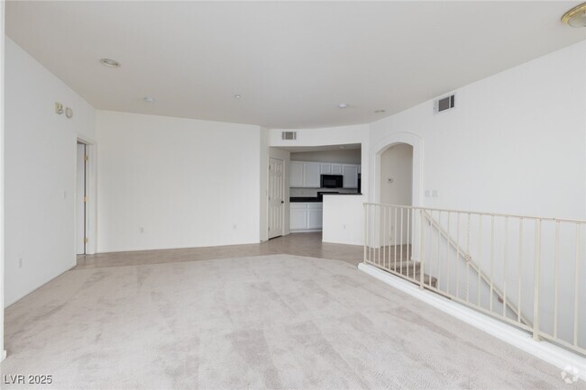 Building Photo - 5855 Valley Dr Unit 2019 Rental