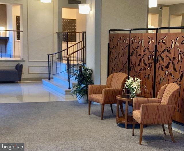 Building Photo - 5902 Mt Eagle Dr Unit 106