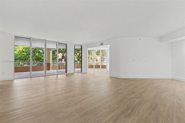 Photo - 731 Crandon Blvd Unit 208