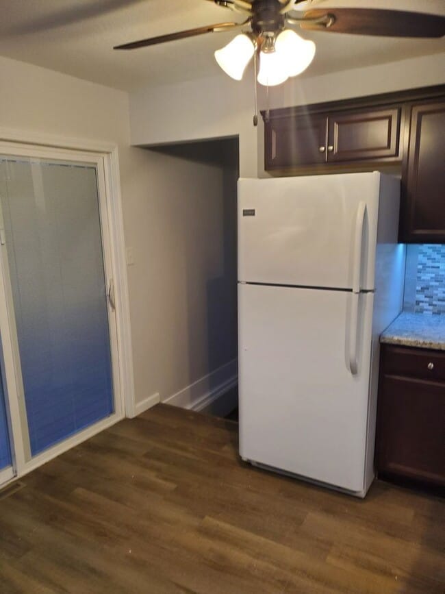 Photo - 2 Bedroom, 1 Bath Single Family Home in Clinton, IA