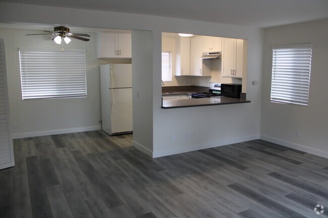 Building Photo - 18406 Roslin Ave Rental