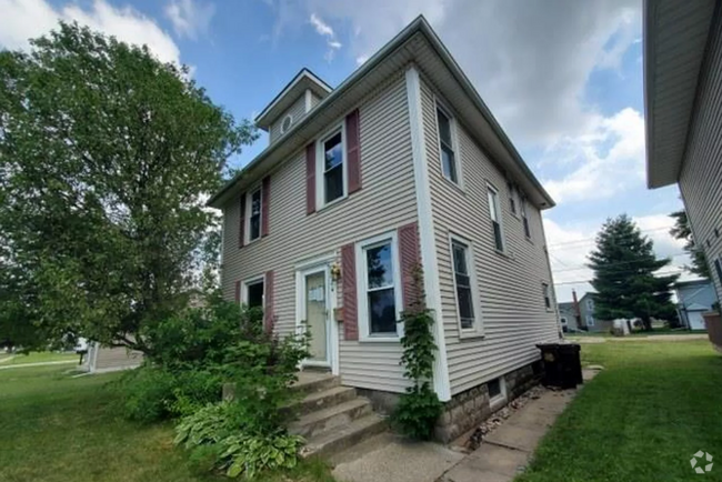 Building Photo - Check this Single-Family Home!